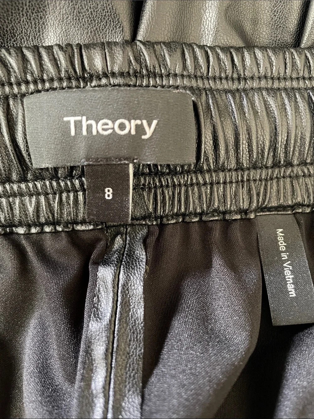THEORY Slit Pull-On Pant in Paper Faux Vegan Leather Mobwife in Black Size 8